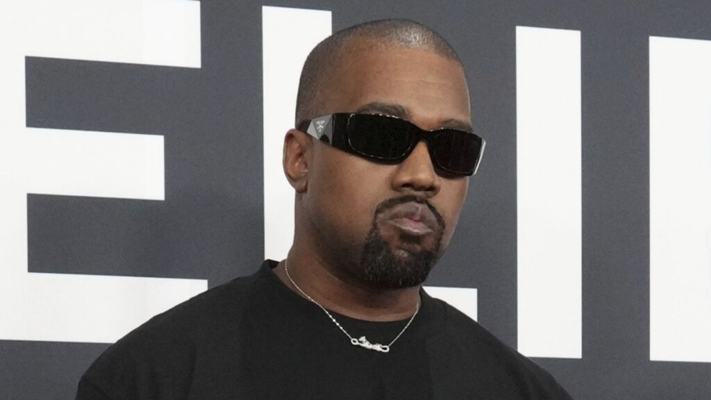 Kanye West's website has been pulled from the internet.