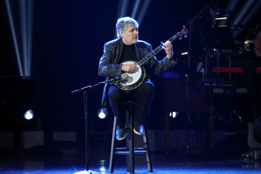 Béla Fleck Performs "Rhapsody In Blue"