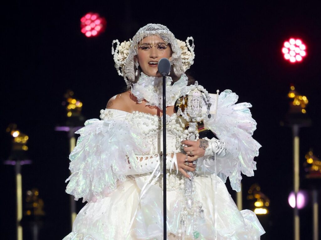 Sierra Ferrell accepts award for best Americana performance for "American Daydreaming" during the 67th Annual GRAMMY Awards Premiere Ceremony on February 02, 2025 in Los Angeles, California.