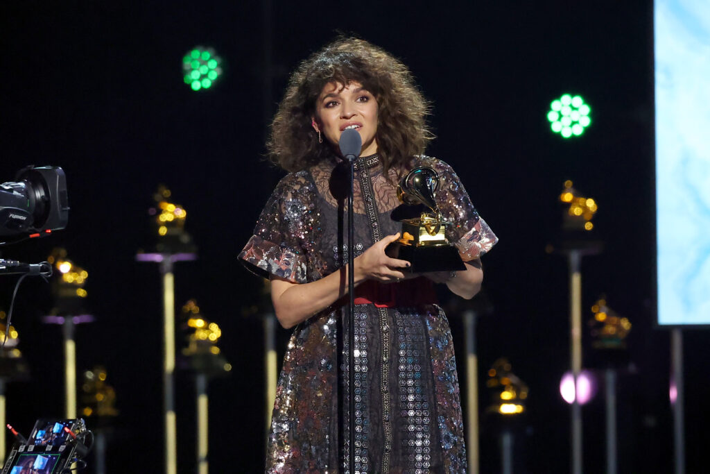 Norah Jones Wins Best Trad Pop Vocal Album